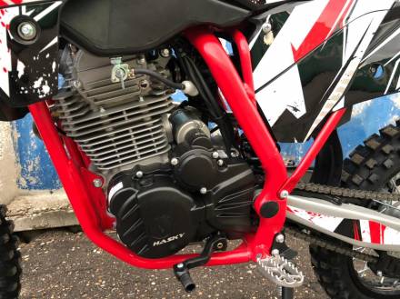 Мотоцикл кроссовый Hasky F5 250cc 21\18 MSD