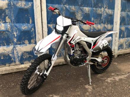 Мотоцикл кроссовый Hasky F8 450cc 21\18 MSD